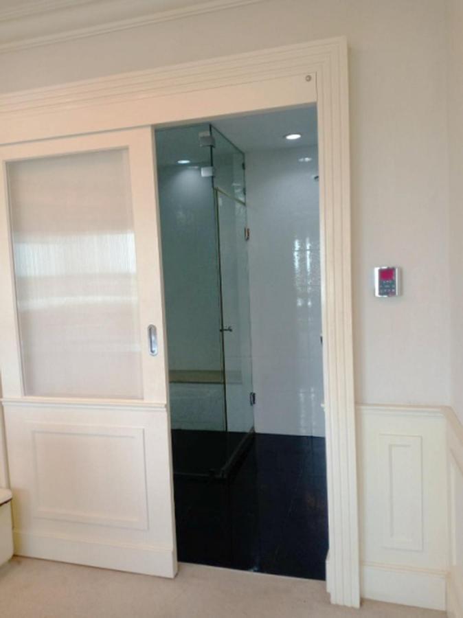 V Verve Service Apartment Hotel Чаченгсау Экстерьер фото