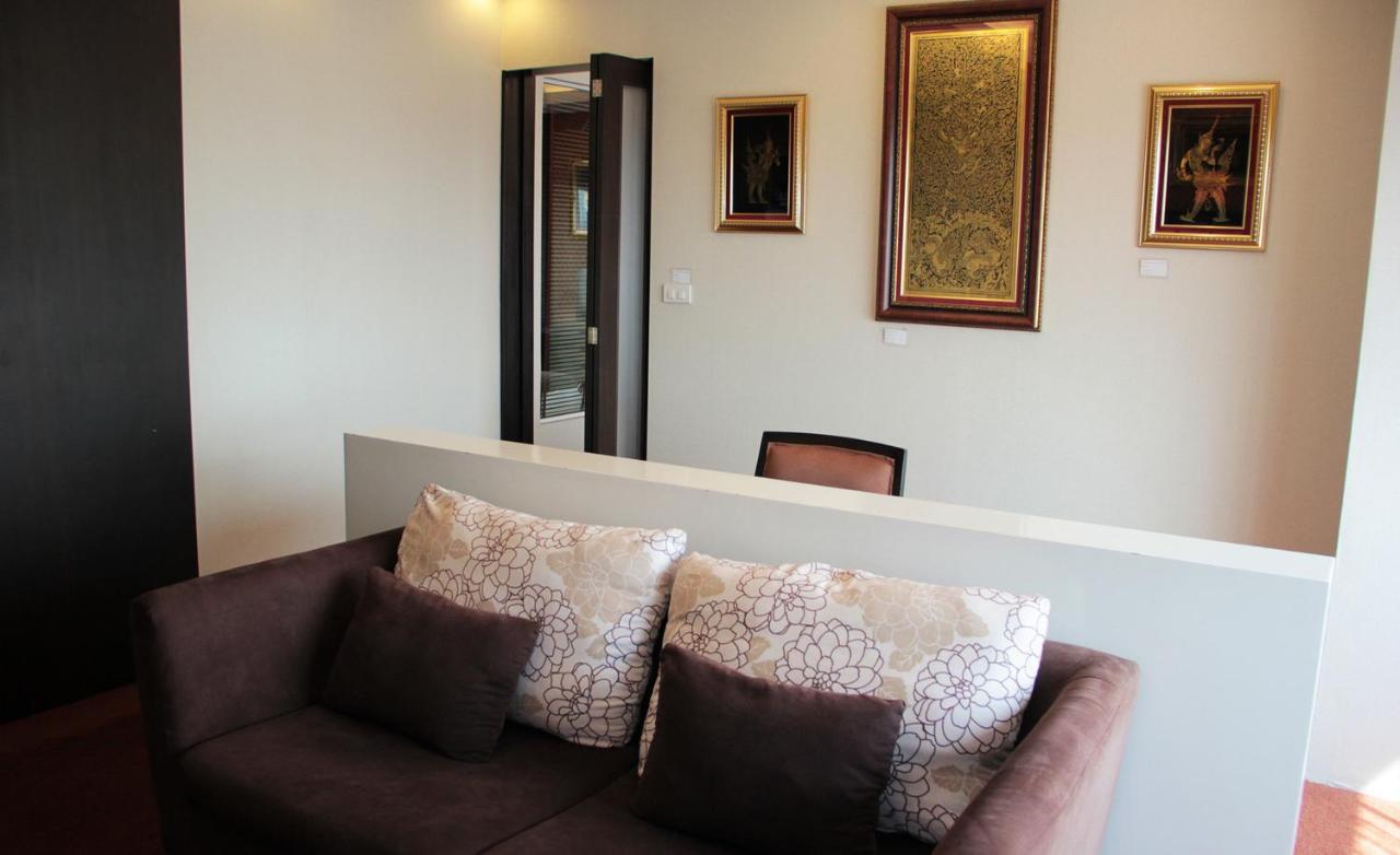 V Verve Service Apartment Hotel Чаченгсау Экстерьер фото