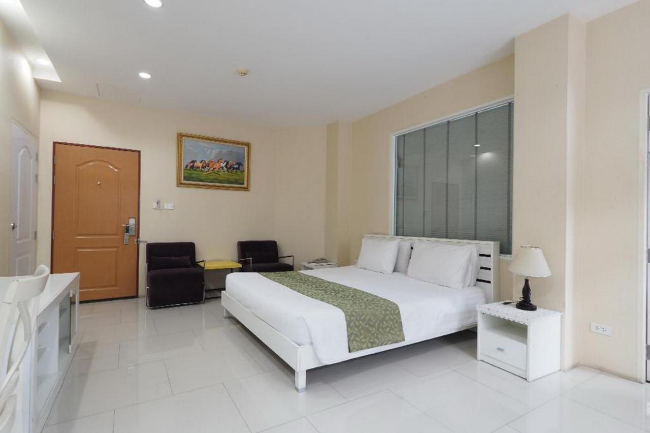 V Verve Service Apartment Hotel Чаченгсау Номер фото