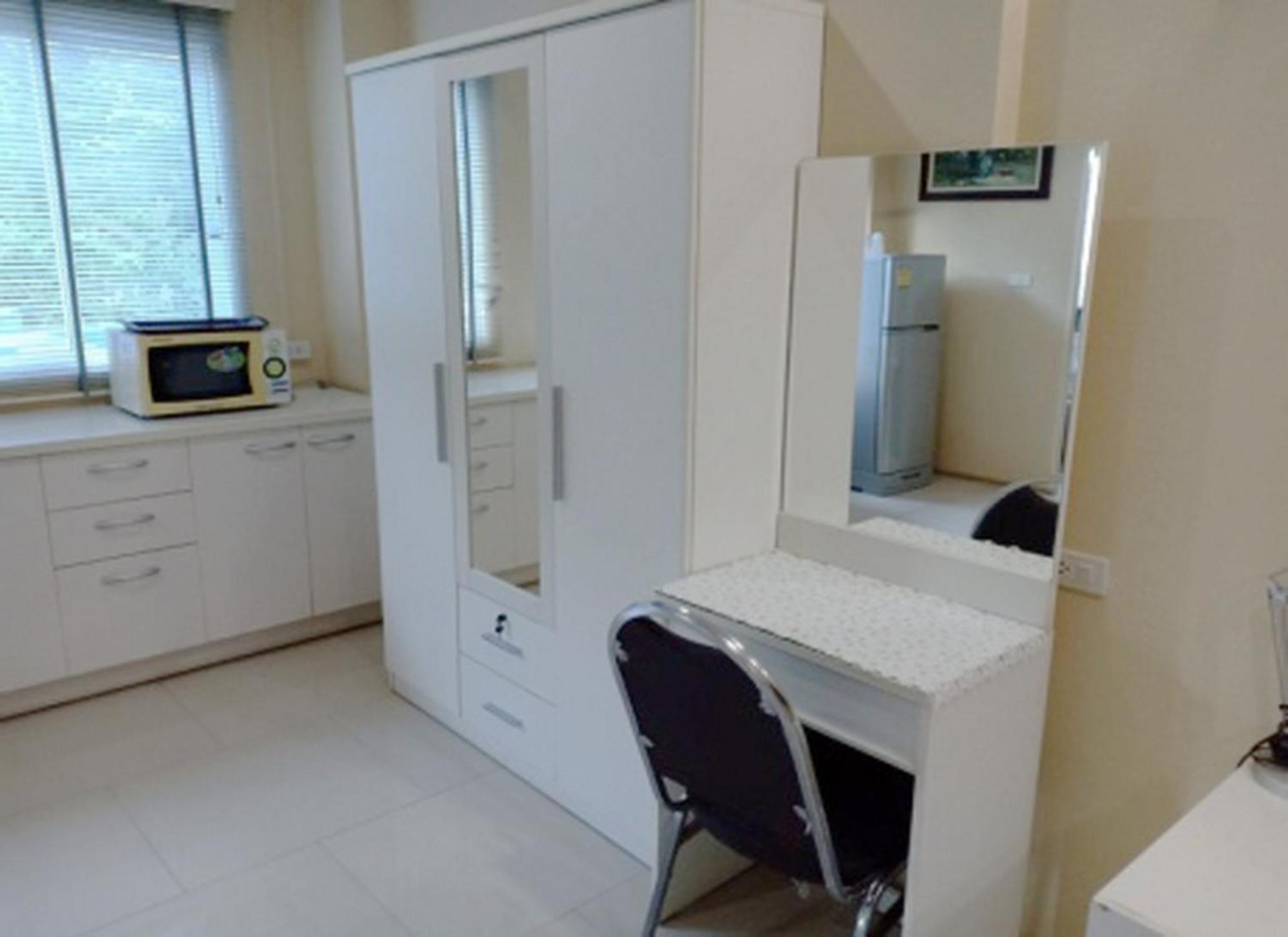V Verve Service Apartment Hotel Чаченгсау Номер фото